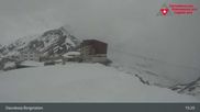 Archiviertes Webcam Bild: Diavolezza: Berghaus und Bergstation am 12.04.2026 um 15:54 Uhr
