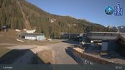 Archived webcam image showing Lermoos - Hochmoos Express Lift Top Station on 1 May 2026 at 07:48