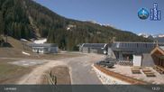 Archived webcam image showing Lermoos - Hochmoos Express Lift Top Station on 1 May 2026 at 13:48