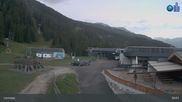 Archived webcam image showing Lermoos - Hochmoos Express Lift Top Station on 31 Aug 2026 at 01:23