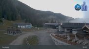 Archived webcam image showing Lermoos - Hochmoos Express Lift Top Station on 20 Oct 2026 at 01:34