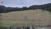 Archiviertes Webcam Bild: Talstation Skilift Brunni am 13.10.2026 um 14:44 Uhr