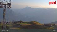 Archived webcam image showing mountain station 