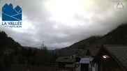 Archived webcam image showing 4 Vallées: Hotel La Vallée on 12 Apr 2026 at 07:29