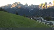 Archiviertes Webcam Bild: 3 Zinnen Dolomiten: Sexten Bergstation Helm am 22.09.2026 um 07:38 Uhr