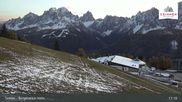 Archiviertes Webcam Bild: 3 Zinnen Dolomiten: Sexten Bergstation Helm am 27.10.2026 um 03:50 Uhr