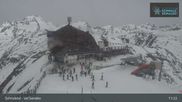 Archiviertes Webcam Bild: Schnalstaler Gletscher: Bergstation Gletscherbahn am 12.04.2026 um 11:57 Uhr