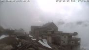 Archived webcam image showing Hut 