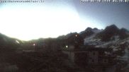 Archived webcam image showing Hut 