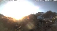 Archived webcam image showing Hut 
