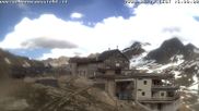Archived webcam image showing Hut 