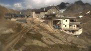 Archived webcam image showing Hut 