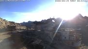 Archived webcam image showing Hut 