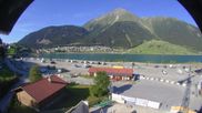 Archiviertes Webcam Bild: Schöneben: Talstation der Bergbahn mit Blick auf Reschensee und Dorf Reschen am 12.07.2026 um 18:07 Uhr