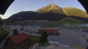 Archiviertes Webcam Bild: Schöneben: Talstation der Bergbahn mit Blick auf Reschensee und Dorf Reschen am 12.07.2026 um 20:09 Uhr