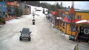 Archiviertes Webcam Bild: Silver Star Mountain Resort Blick auf das Dorf am 12.04.2026 um 20:05 Uhr