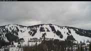 Archived webcam image showing Silver Queen Slope and chair lift on 26 Feb 2026 at 20:53