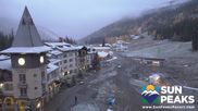 Archiviertes Webcam Bild: Sun Peaks Grand Hotel am 10.10.2026 um 16:57 Uhr