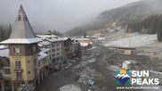 Archiviertes Webcam Bild: Sun Peaks Grand Hotel am 10.10.2026 um 18:57 Uhr