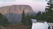 Archived webcam image showing Ed Chair Lift top station - view in south-east direction on 5 Aug 2026 at 04:53