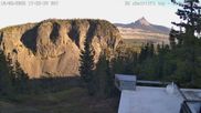 Archived webcam image showing Ed Chair Lift top station - view in south-east direction on 4 Oct 2026 at 02:29