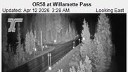 Archiviertes Webcam Bild: Willamette Pass: Blick auf die Strasse am 12.04.2026 um 12:37 Uhr