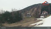 Archiviertes Webcam Bild: Harrachov: Skipiste und Skisprunganlage am Teufelsberg am 12.04.2026 um 17:57 Uhr