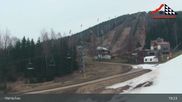 Archiviertes Webcam Bild: Harrachov: Skipiste und Skisprunganlage am Teufelsberg am 12.04.2026 um 19:57 Uhr