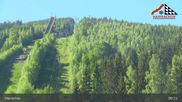 Archiviertes Webcam Bild: Harrachov: Skipiste und Skisprunganlage am Teufelsberg am 29.05.2026 um 09:48 Uhr