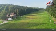 Archiviertes Webcam Bild: Harrachov: Skipiste und Skisprunganlage am Teufelsberg am 28.08.2026 um 08:32 Uhr