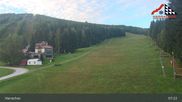 Archiviertes Webcam Bild: Harrachov: Skipiste und Skisprunganlage am Teufelsberg am 23.09.2026 um 07:46 Uhr