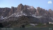 Archived webcam image showing Passo Gardena - Alta Badia on 25 May 2026 at 05:52