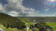 Archiviertes Webcam Bild: Oberwiesenthal: Panoramablick vom Fichtelberg am 18.05.2026 um 10:03 Uhr