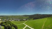 Archiviertes Webcam Bild: Oberwiesenthal: Panoramablick vom Fichtelberg am 29.05.2026 um 14:35 Uhr