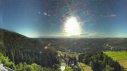 Archiviertes Webcam Bild: Oberwiesenthal: Panoramablick vom Fichtelberg am 12.07.2026 um 07:06 Uhr