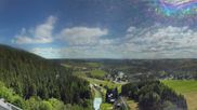 Archiviertes Webcam Bild: Oberwiesenthal: Panoramablick vom Fichtelberg am 12.07.2026 um 10:06 Uhr