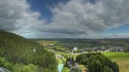 Archiviertes Webcam Bild: Oberwiesenthal: Panoramablick vom Fichtelberg am 12.07.2026 um 14:06 Uhr