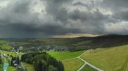 Archiviertes Webcam Bild: Oberwiesenthal: Panoramablick vom Fichtelberg am 14.07.2026 um 07:53 Uhr