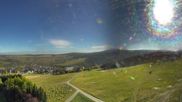 Archiviertes Webcam Bild: Oberwiesenthal: Panoramablick vom Fichtelberg am 16.10.2026 um 14:21 Uhr