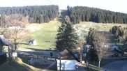 Archiviertes Webcam Bild: Oberwiesenthal: Talstation Schwebebahn Fichtelberg am 01.05.2026 um 06:17 Uhr
