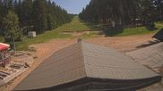 Archiviertes Webcam Bild: Skihang Erbeskopf - Talstation am 19.06.2026 um 14:00 Uhr