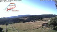 Archiviertes Webcam Bild: Neuastenberg: Obere Postwiese - Piste, Lift und Schirmbar am 12.07.2026 um 10:12 Uhr