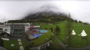 Archiviertes Webcam Bild: Stoos - Swiss Holiday Park am 12.04.2026 um 14:42 Uhr