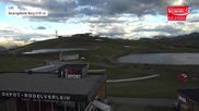 Archived webcam image showing Mountain station Smaragdbahn lift on 14 Jun 2026 at 06:01
