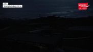 Archived webcam image showing Mountain station Smaragdbahn lift on 15 Jun 2026 at 04:51