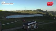 Archiviertes Webcam Bild: Wildkogel-Arena: Bergstation der Smaragdbahn am 12.07.2026 um 06:18 Uhr