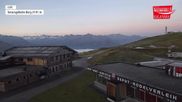 Archiviertes Webcam Bild: Wildkogel-Arena: Bergstation der Smaragdbahn am 19.09.2026 um 07:28 Uhr
