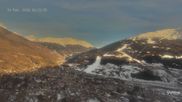 Archiviertes Webcam Bild: Bormio: Blick auf die Stelvio Abfahrt am 26 Feb 2026 um 16:33 Uhr