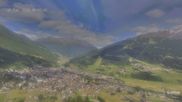 Archiviertes Webcam Bild: Bormio: Blick auf die Stelvio Abfahrt am 15.06.2026 um 16:55 Uhr