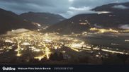 Archiviertes Webcam Bild: Bormio: Blick auf die Stelvio Abfahrt am 21.10.2026 um 07:04 Uhr